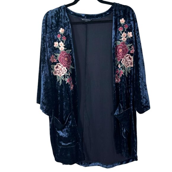 American Eagle Blue Velvet Floral Embroidered Topper Kimono Size Medium - Picture 1 of 5